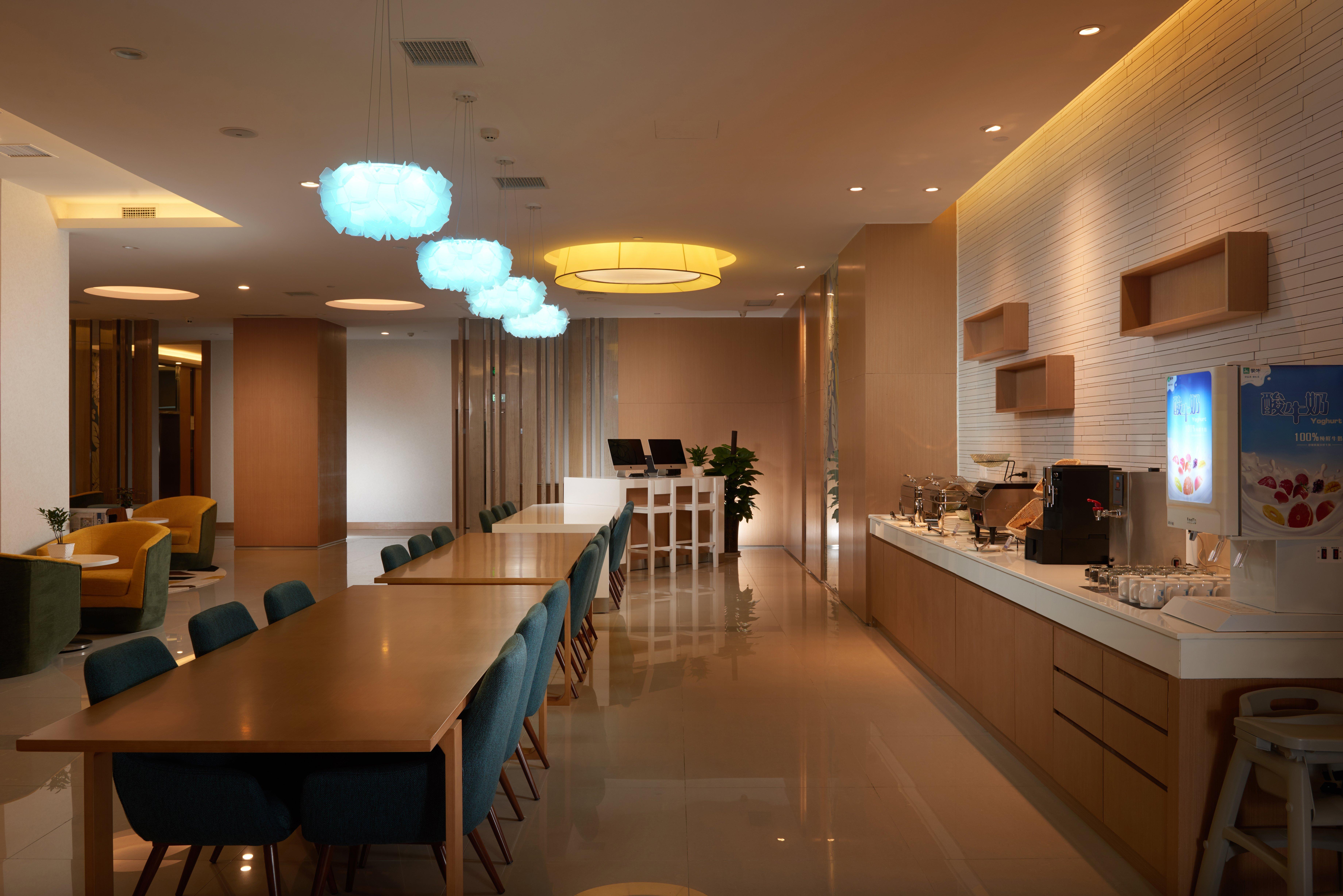 Holiday Inn Express Luoyang Yichuan By Ihg Extérieur photo