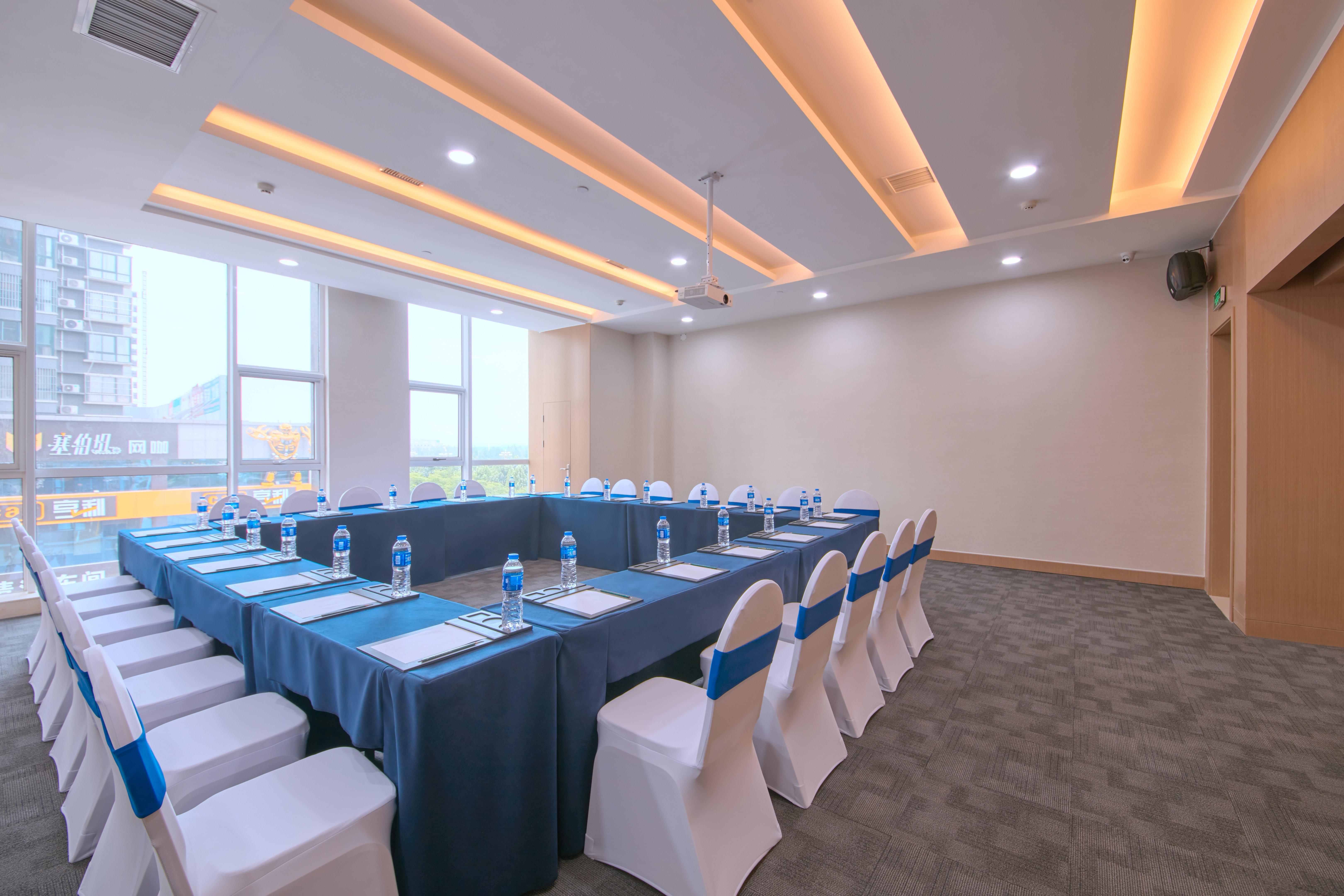 Holiday Inn Express Luoyang Yichuan By Ihg Extérieur photo