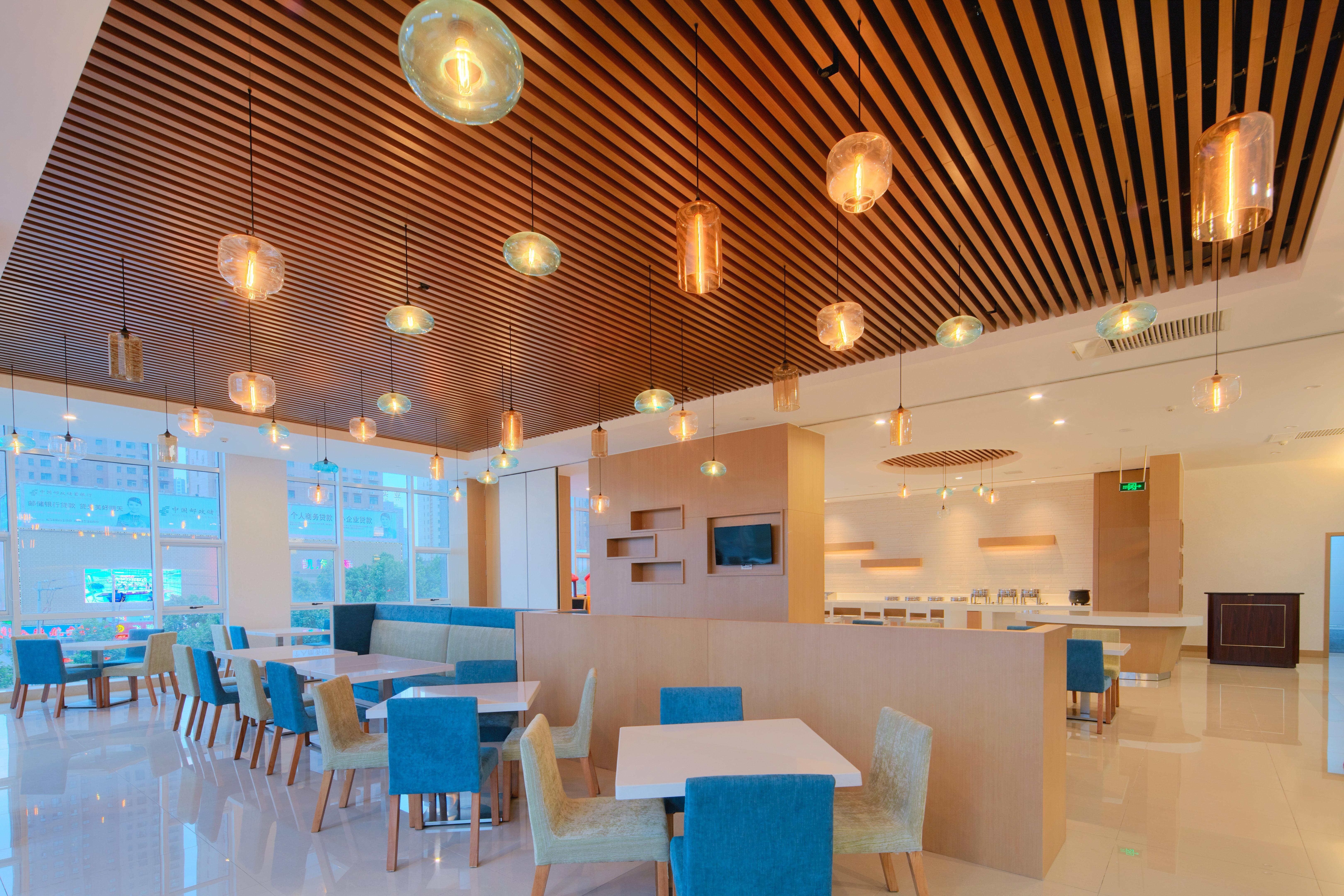 Holiday Inn Express Luoyang Yichuan By Ihg Extérieur photo