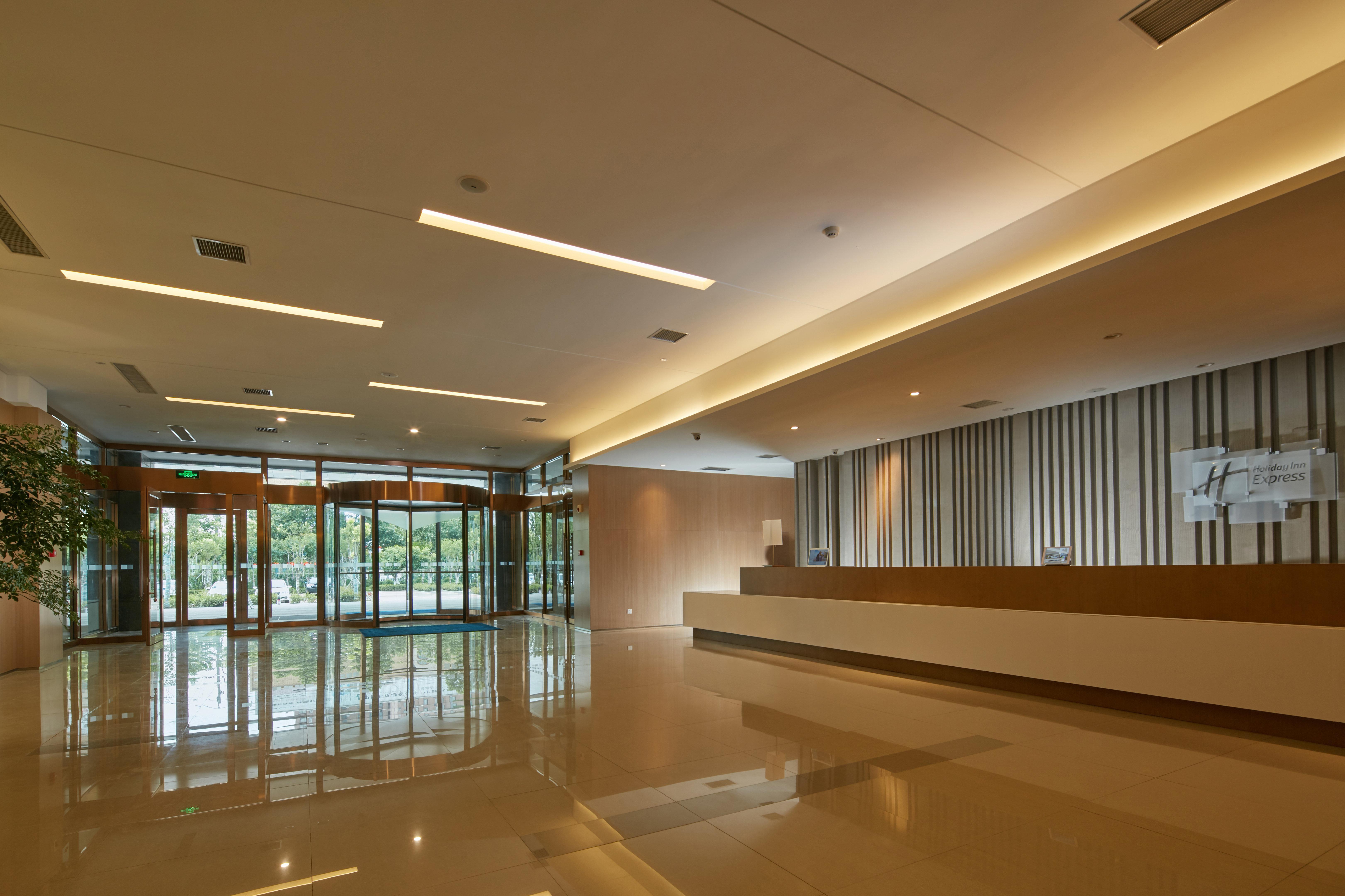 Holiday Inn Express Luoyang Yichuan By Ihg Extérieur photo
