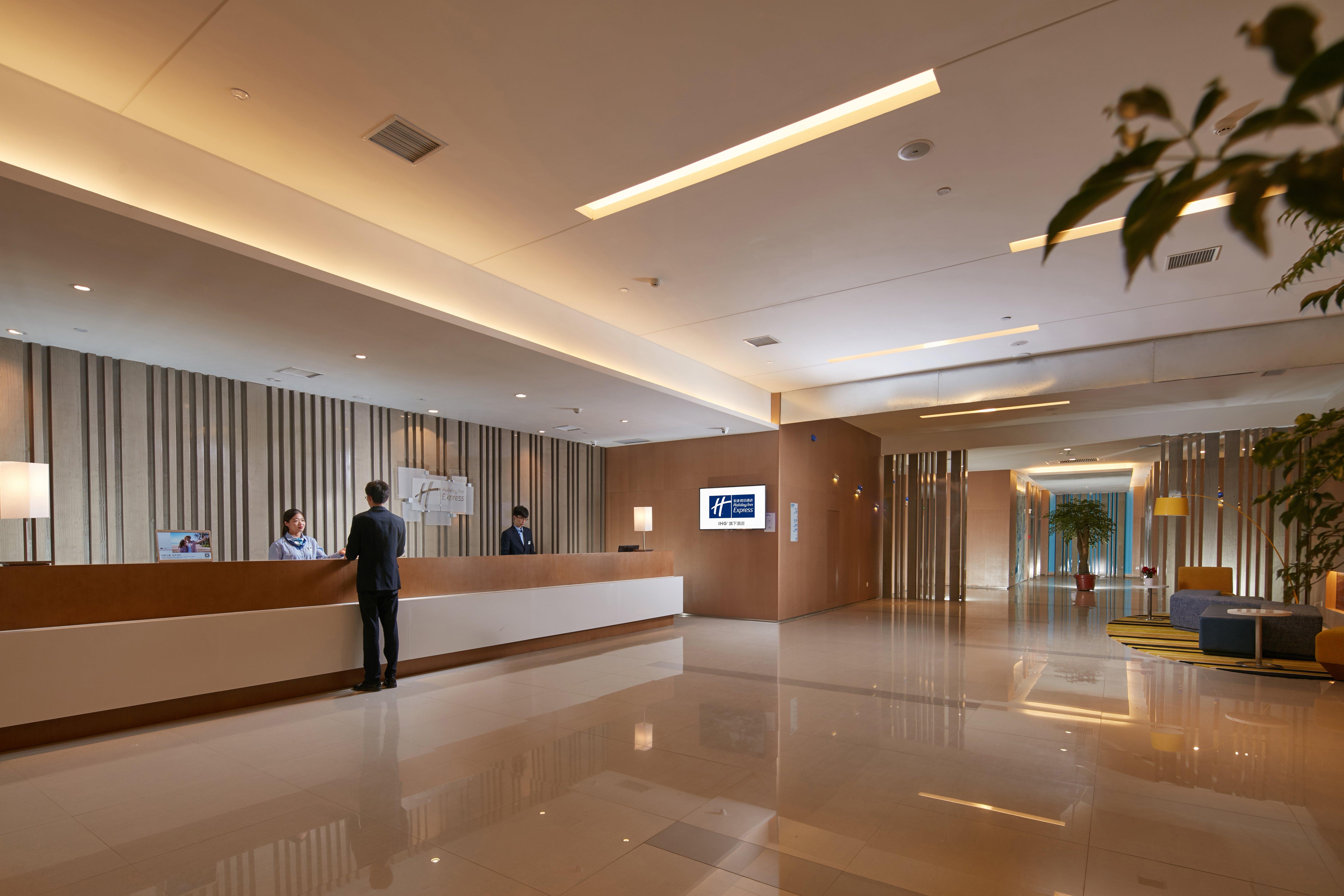 Holiday Inn Express Luoyang Yichuan By Ihg Extérieur photo
