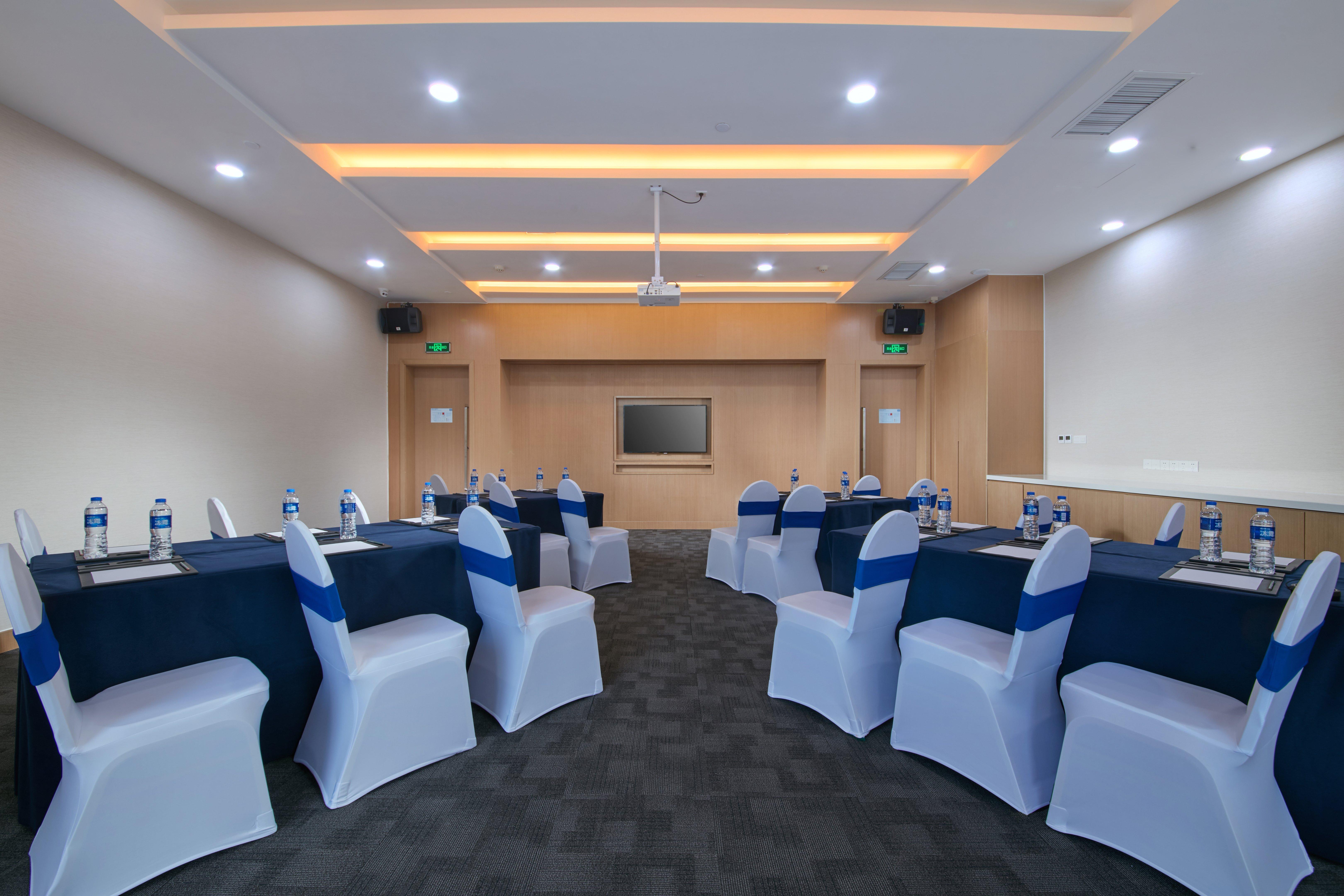 Holiday Inn Express Luoyang Yichuan By Ihg Extérieur photo